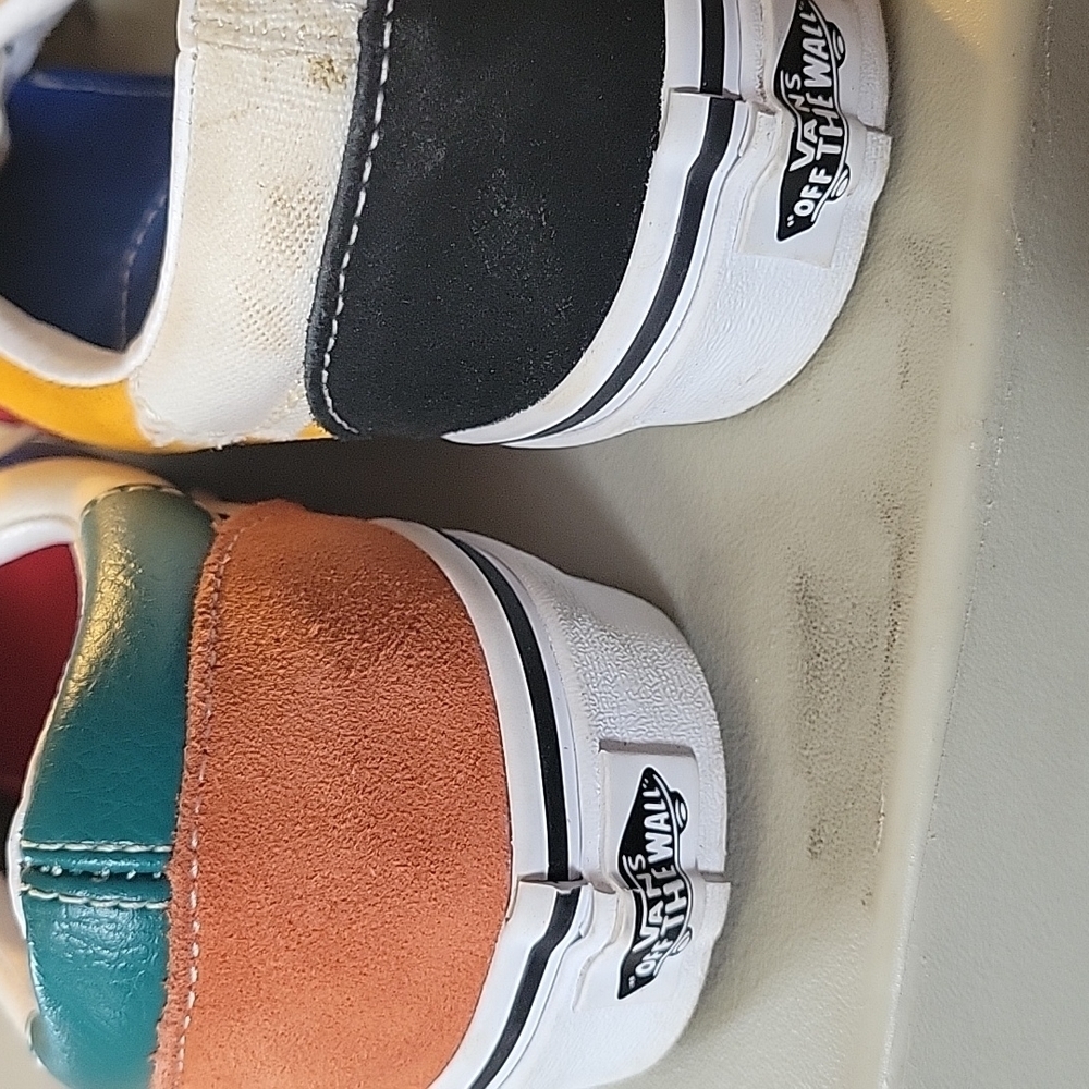 Vans - Picture 6 of 8